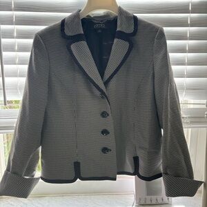 Kasper Blazer woman  Lined Long Sleeve Size 16